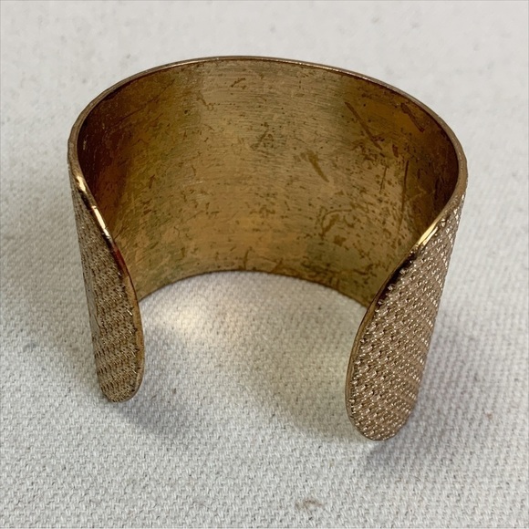 Lacoste Wide Gold tone Cuff bracelet - Picture 5 of 8